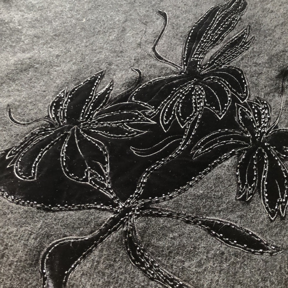 Sweater - Picture 2 of 6